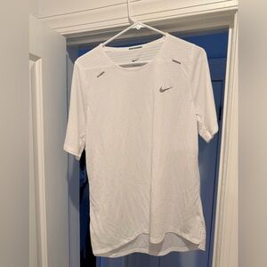 Nike White Performance Tee Shirt - Large